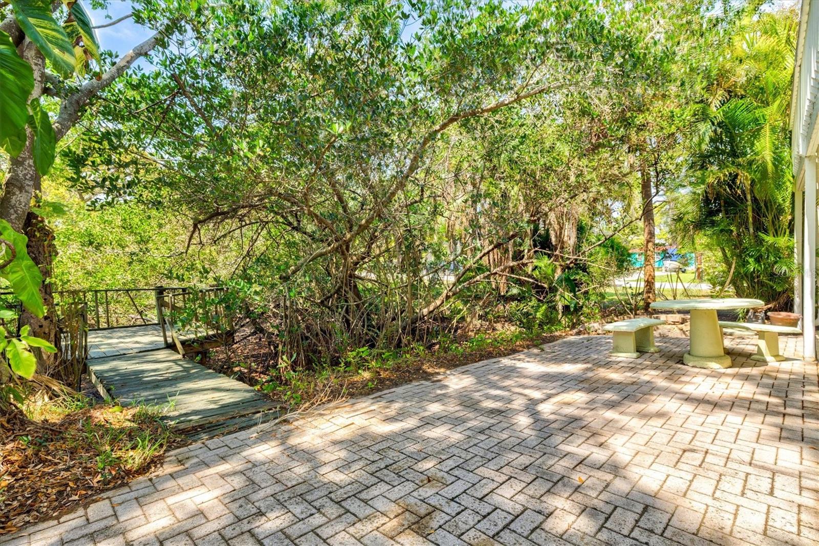 Image 8 of 79 For 5110 Admiral Place