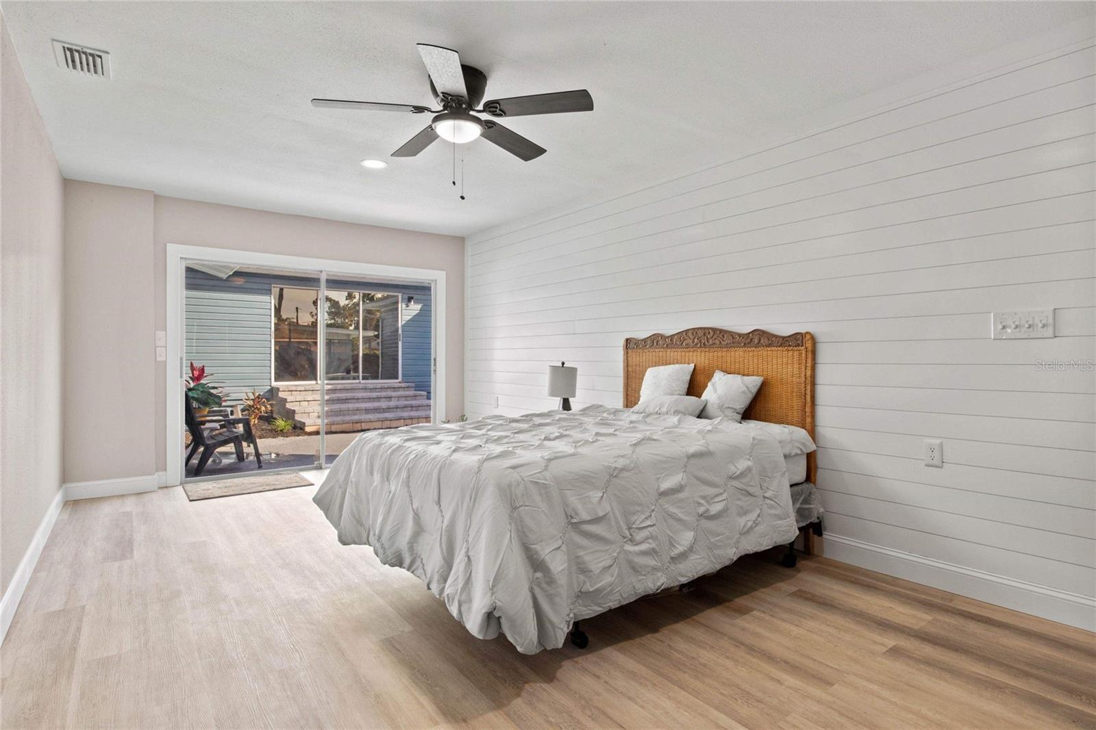 Image 11 of 18 For 5209 1st Avenue W