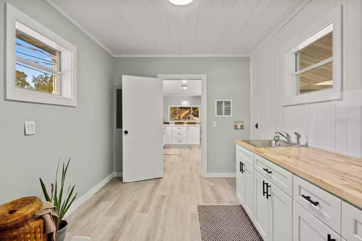 Image 8 of 18 For 5209 1st Avenue W