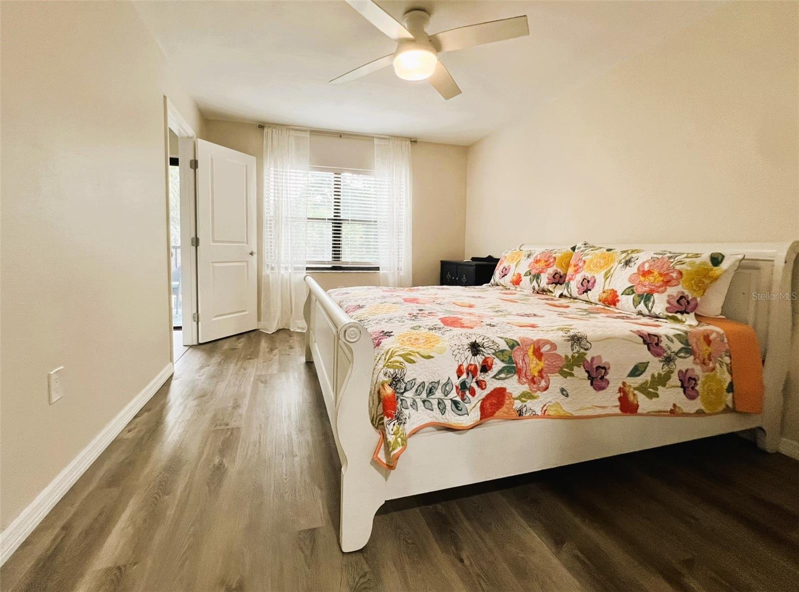 Image 19 of 35 For 425 30th Avenue W C309