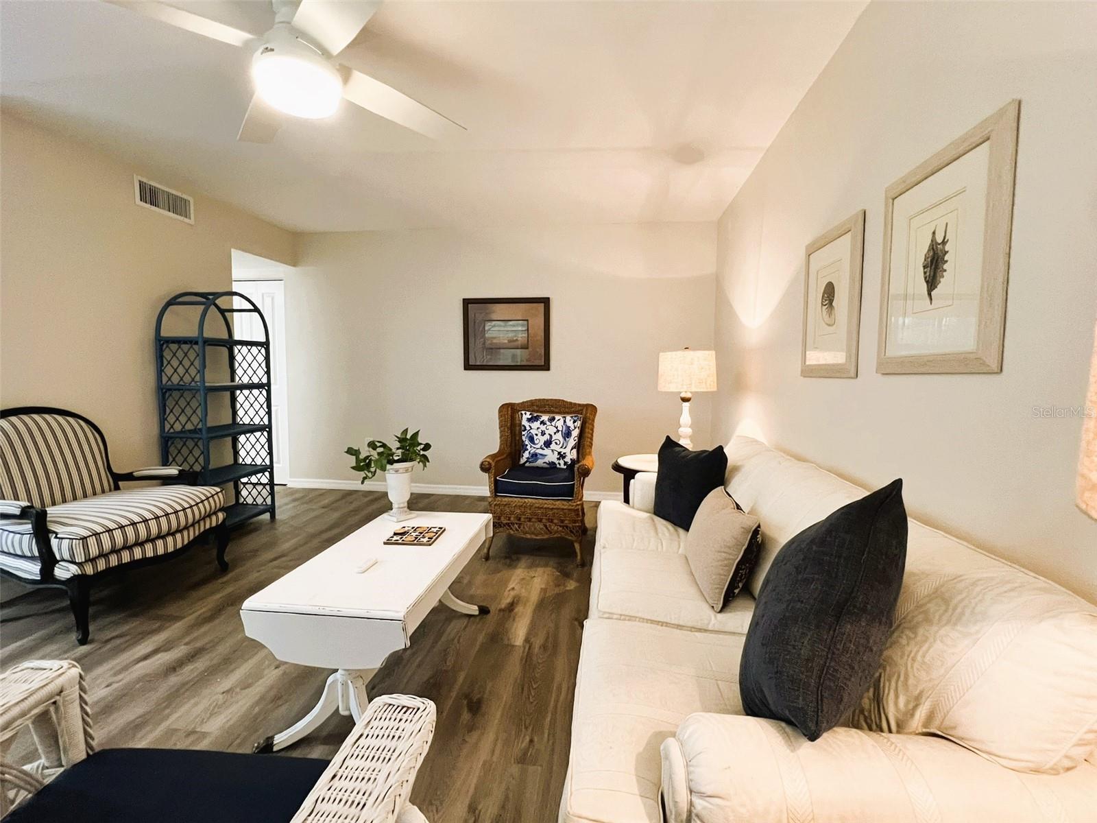 Image 8 of 35 For 425 30th Avenue W C309