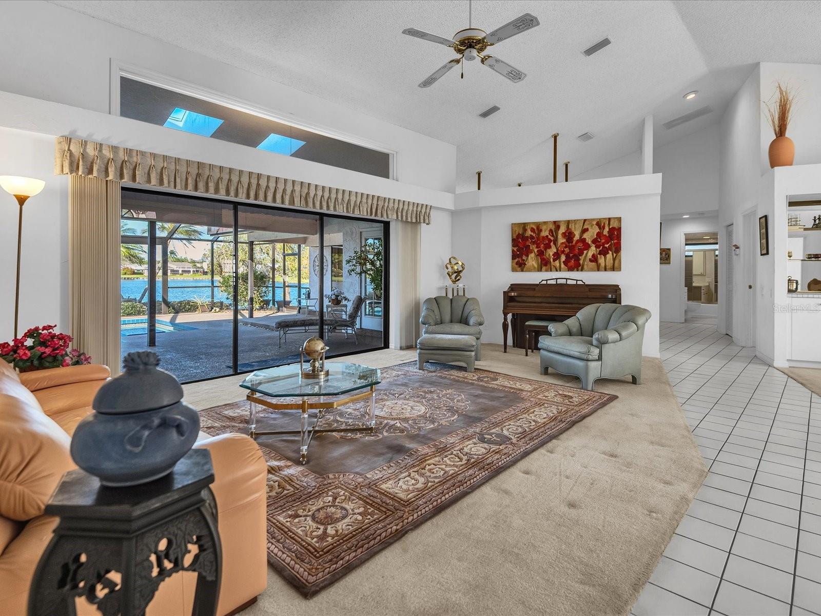 Image 12 of 53 For 6821 Country Lakes Circle