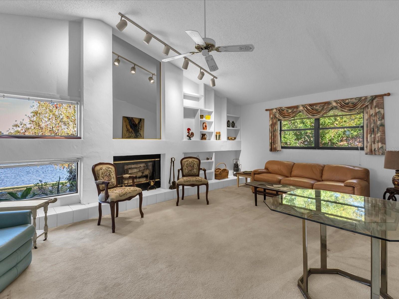 Image 18 of 53 For 6821 Country Lakes Circle