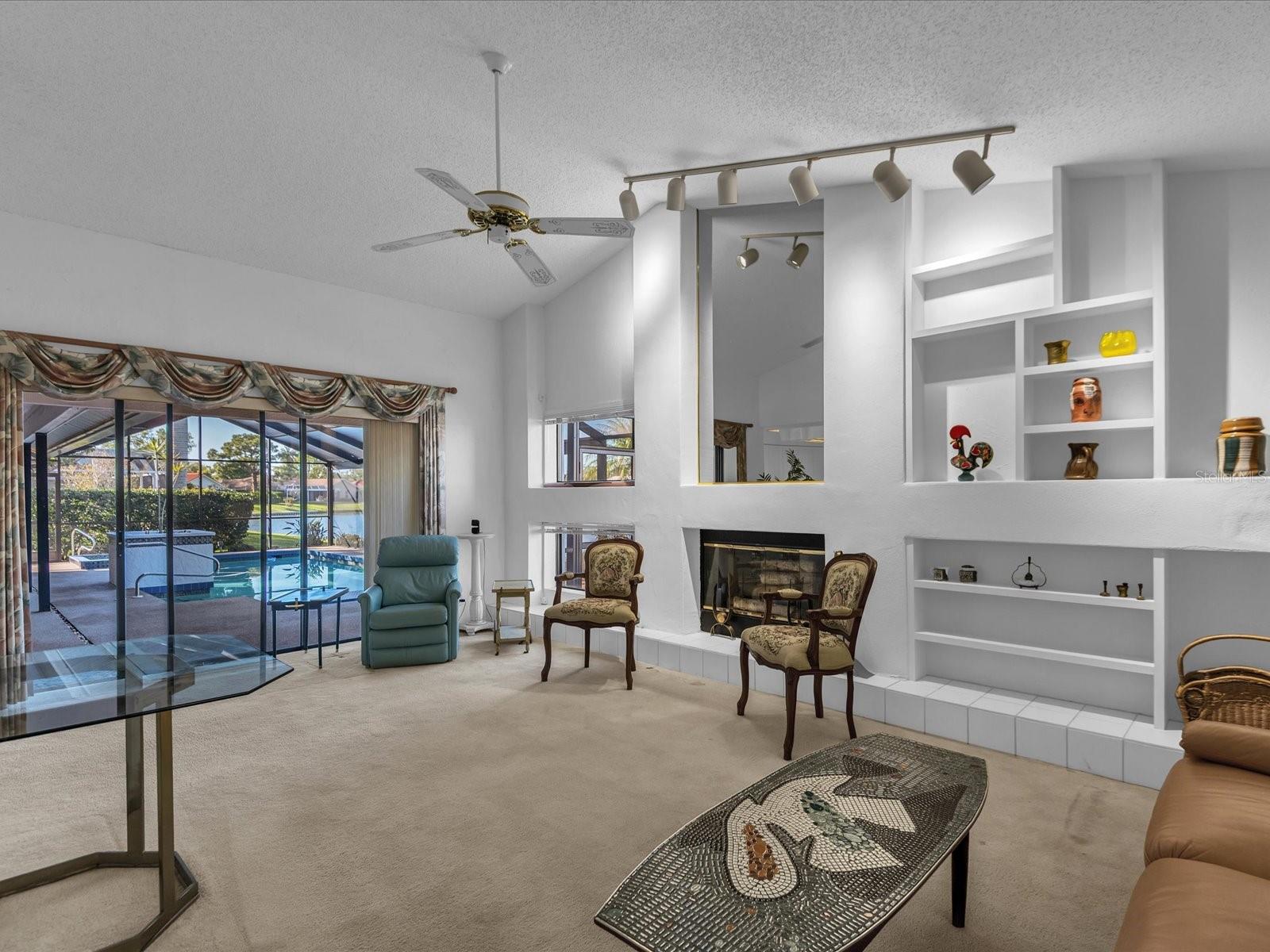 Image 19 of 53 For 6821 Country Lakes Circle