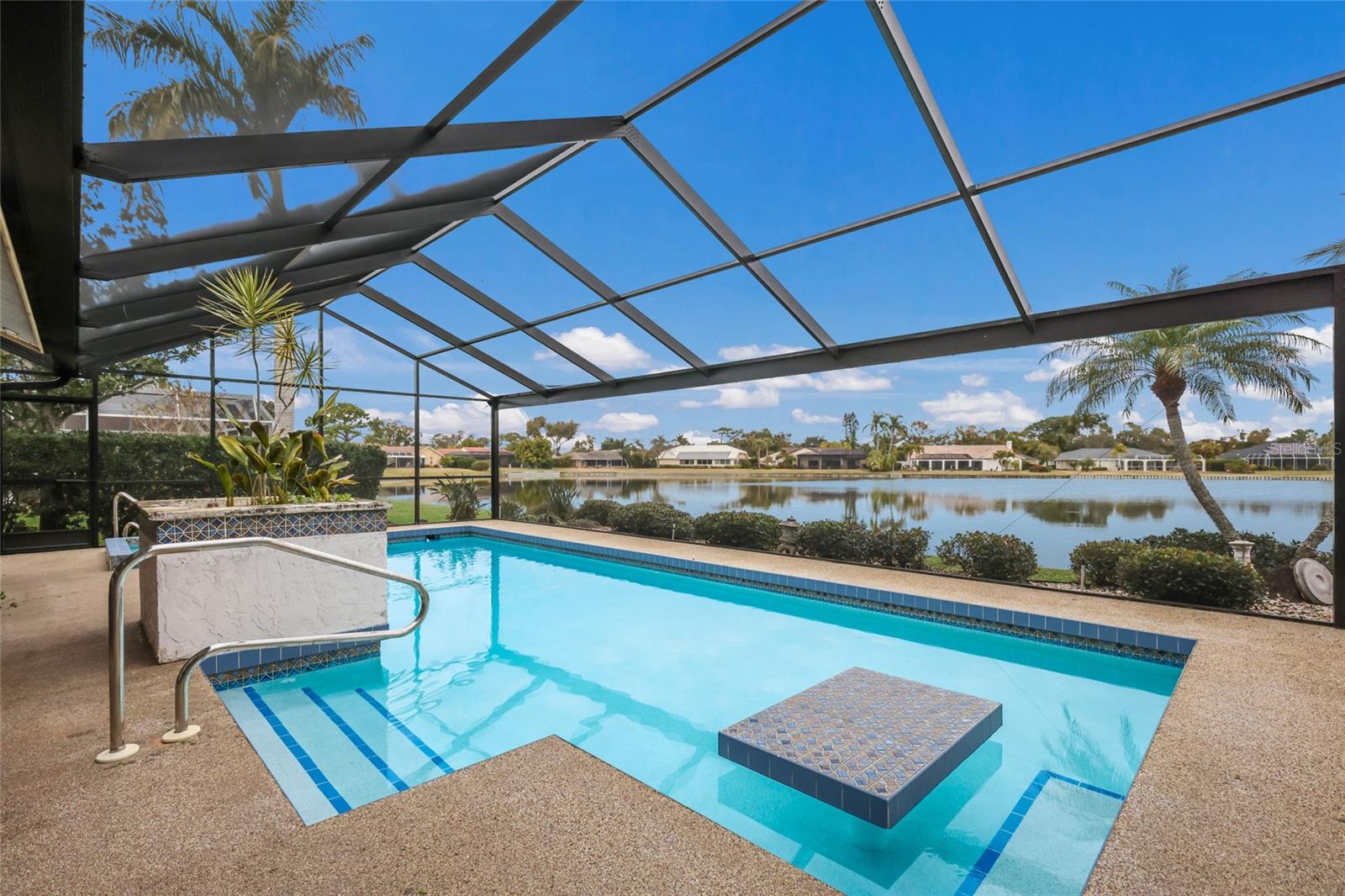 Image 2 of 53 For 6821 Country Lakes Circle