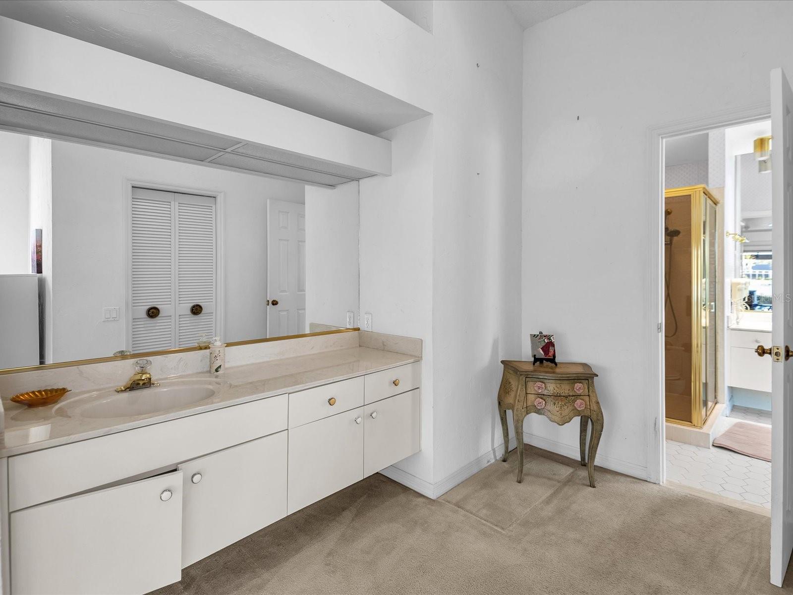 Image 22 of 53 For 6821 Country Lakes Circle