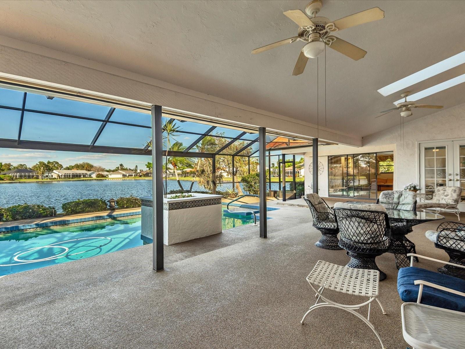 Image 39 of 53 For 6821 Country Lakes Circle