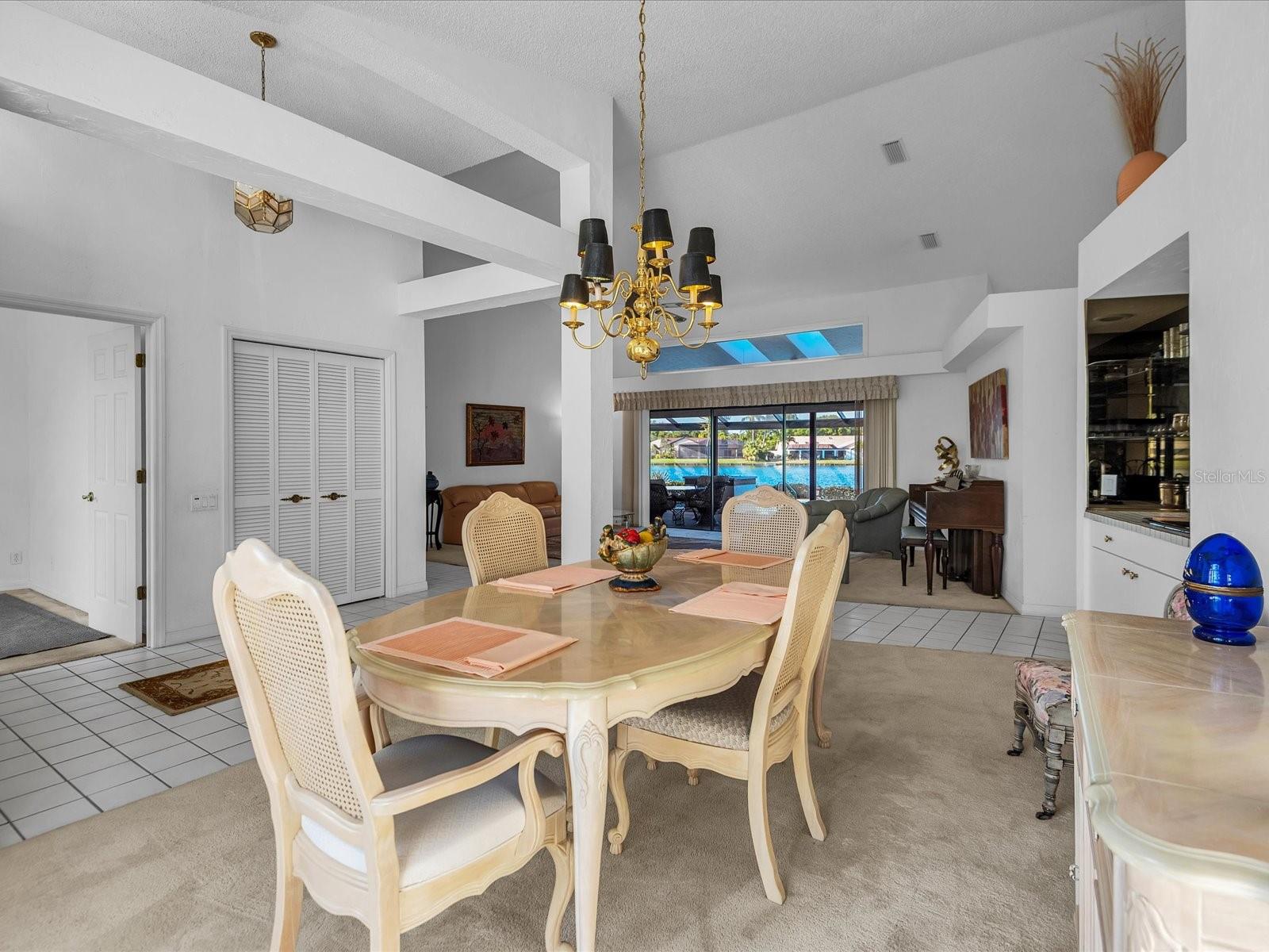 Image 9 of 53 For 6821 Country Lakes Circle