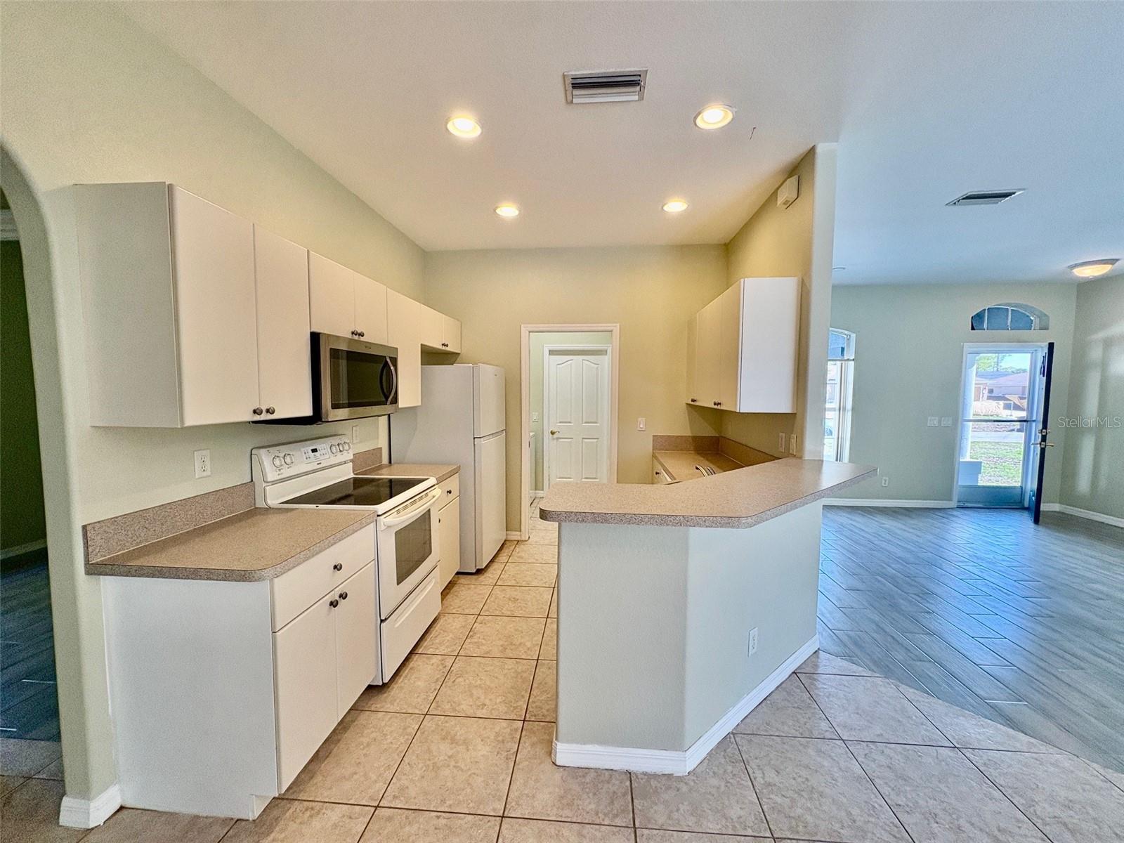 Image 14 of 32 For 5063 Sister Terrace