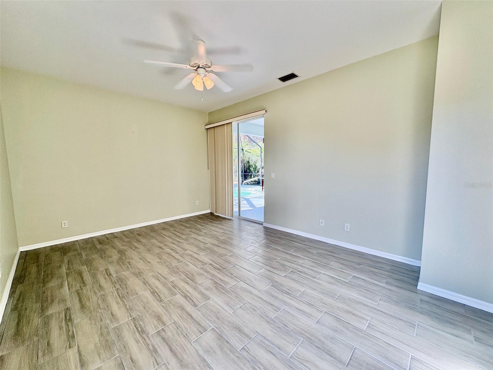 Image 17 of 32 For 5063 Sister Terrace