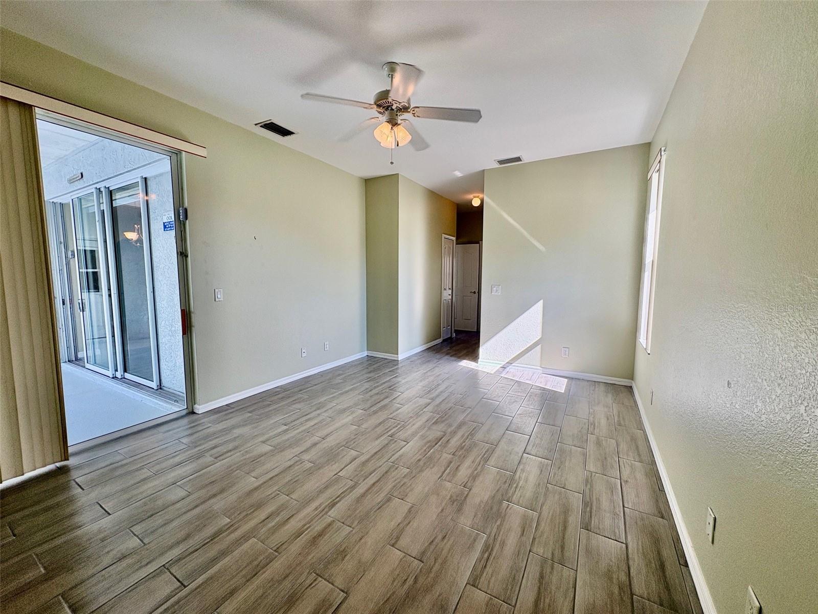 Image 19 of 32 For 5063 Sister Terrace