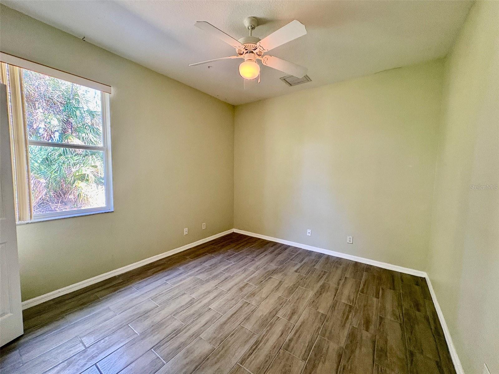 Image 28 of 32 For 5063 Sister Terrace