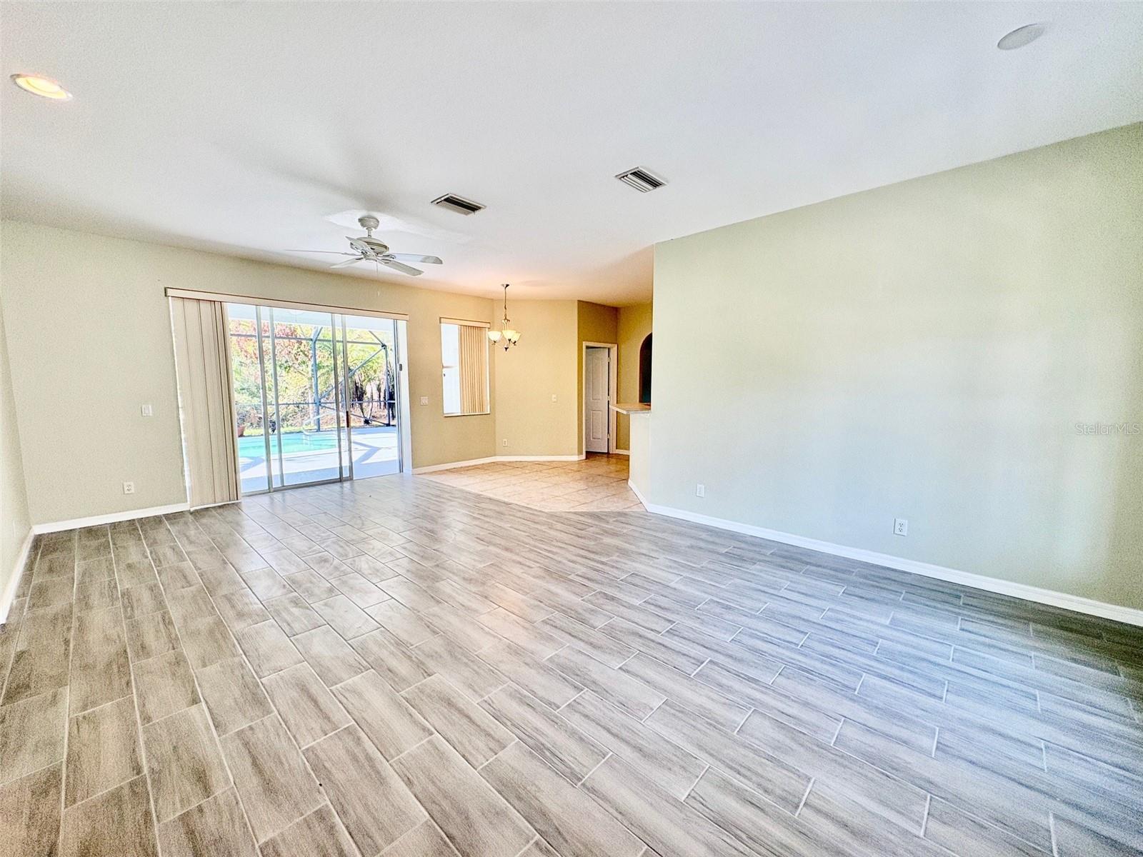 Image 7 of 32 For 5063 Sister Terrace