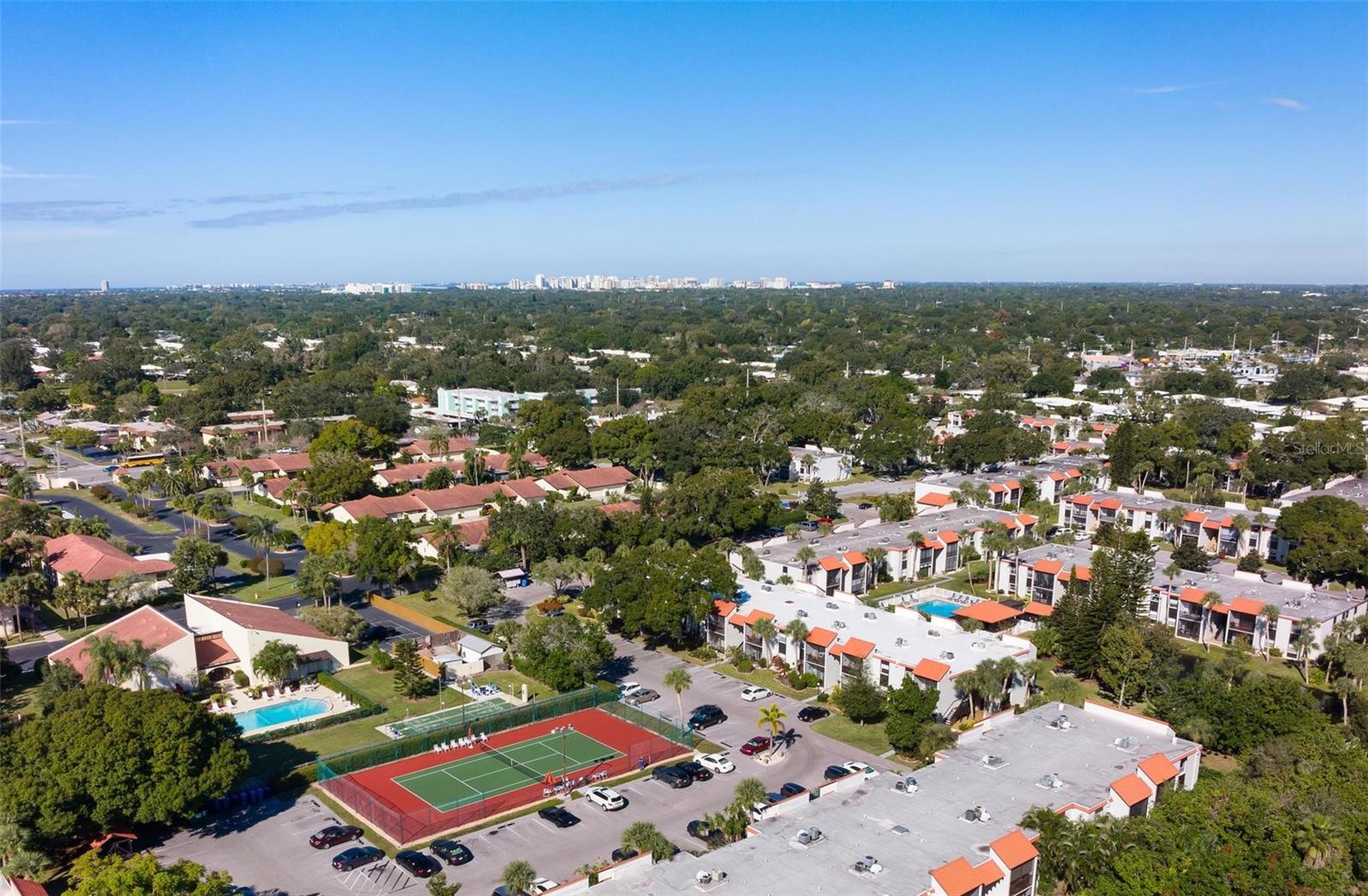 Image 21 of 36 For 3223 Beneva Road 101