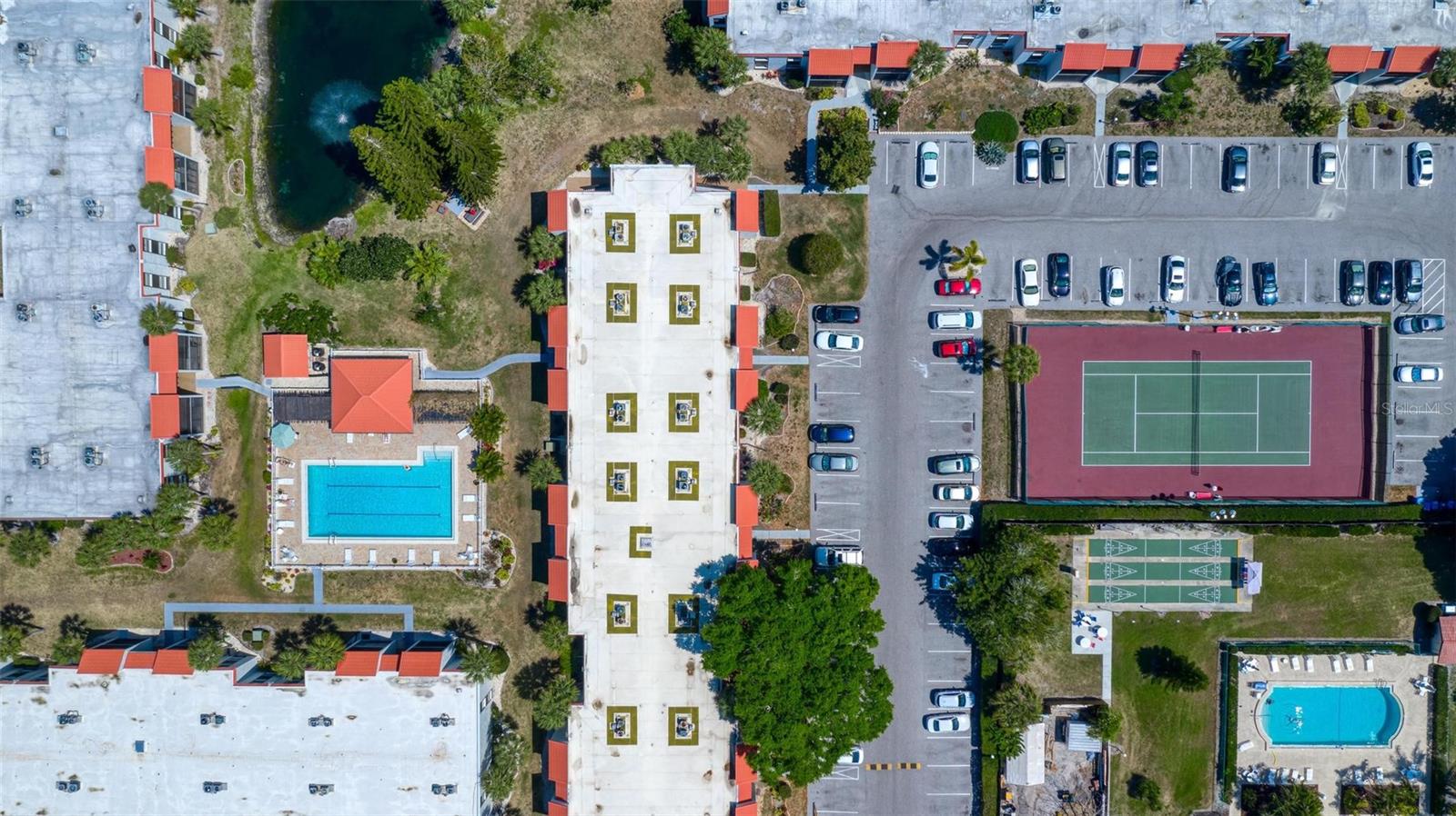 Image 26 of 36 For 3223 Beneva Road 101