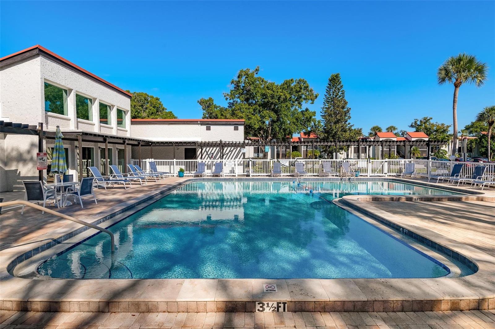 Image 28 of 36 For 3223 Beneva Road 101