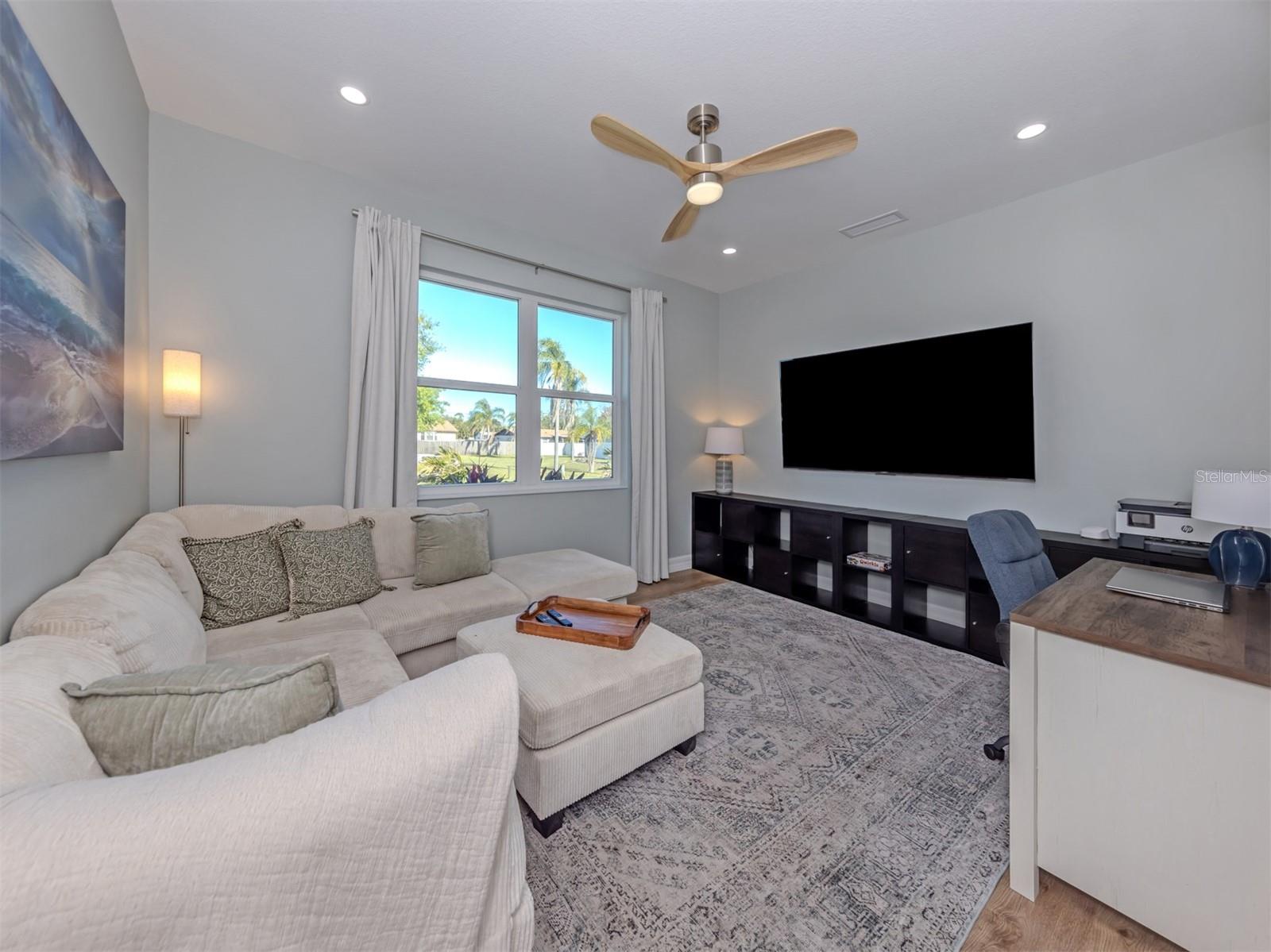 Image 26 of 47 For 851 Linden Road