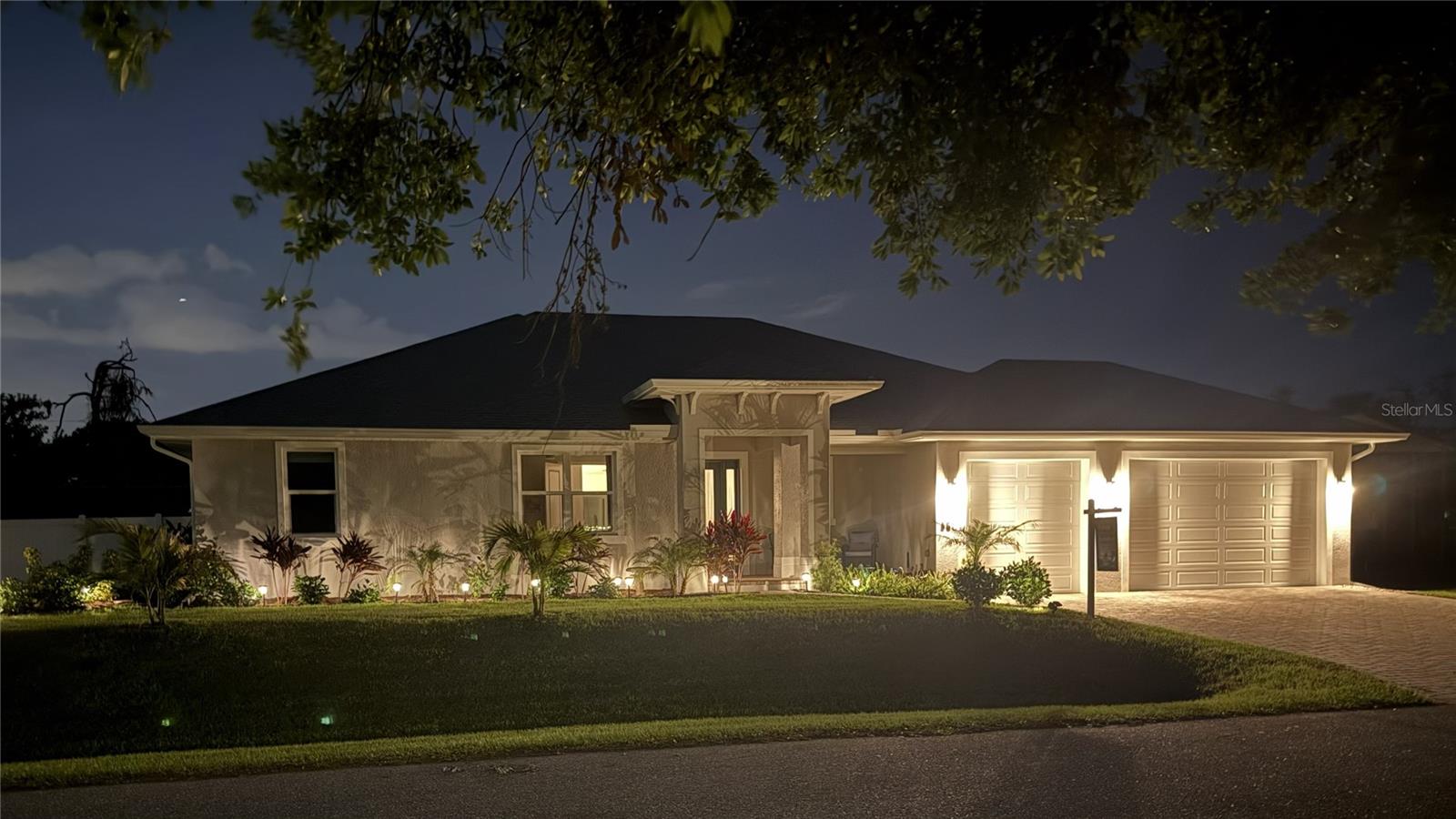 Image 32 of 47 For 851 Linden Road