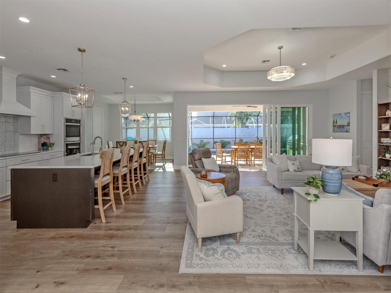 Image 4 of 47 For 851 Linden Road