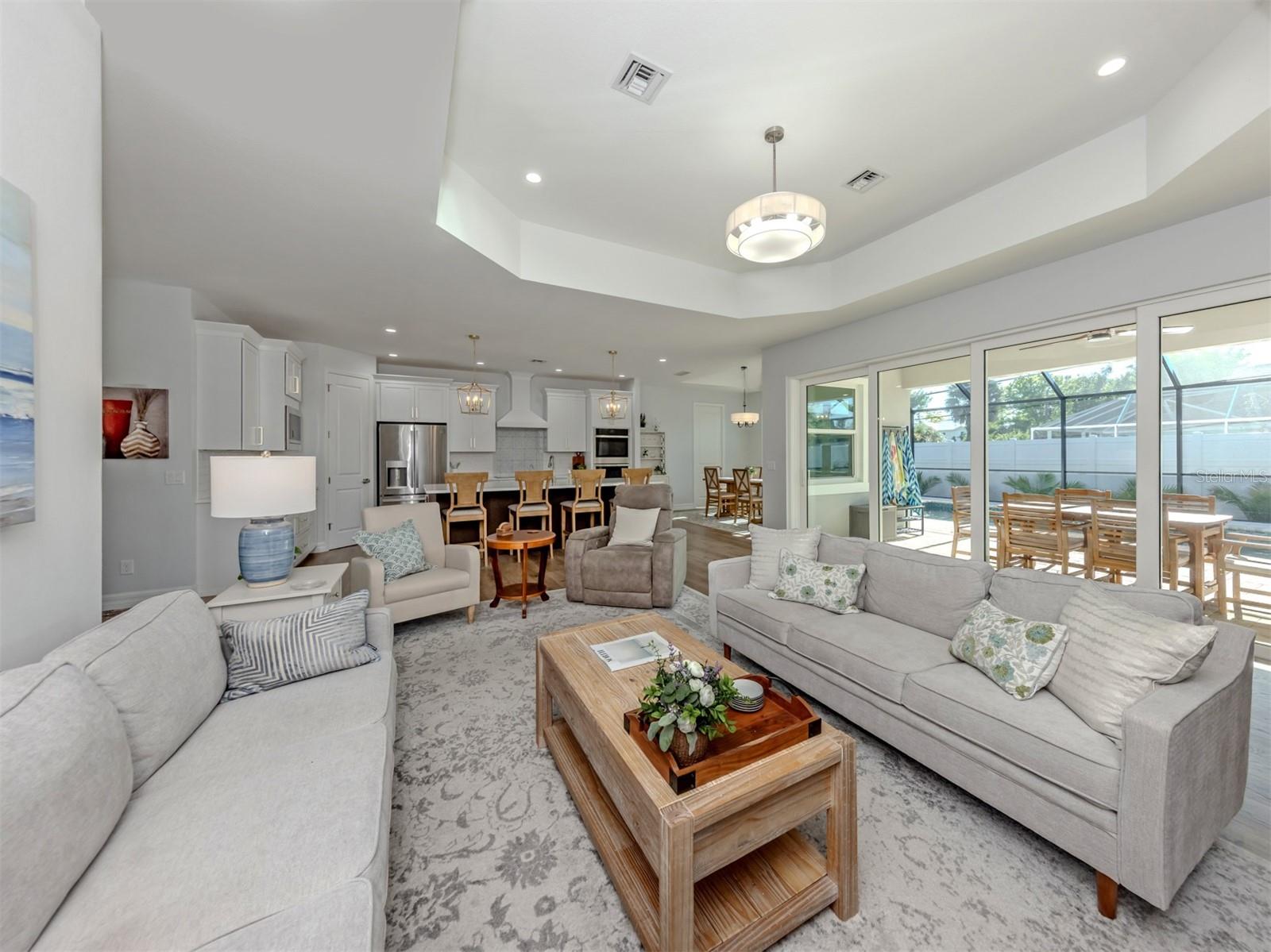 Image 5 of 47 For 851 Linden Road