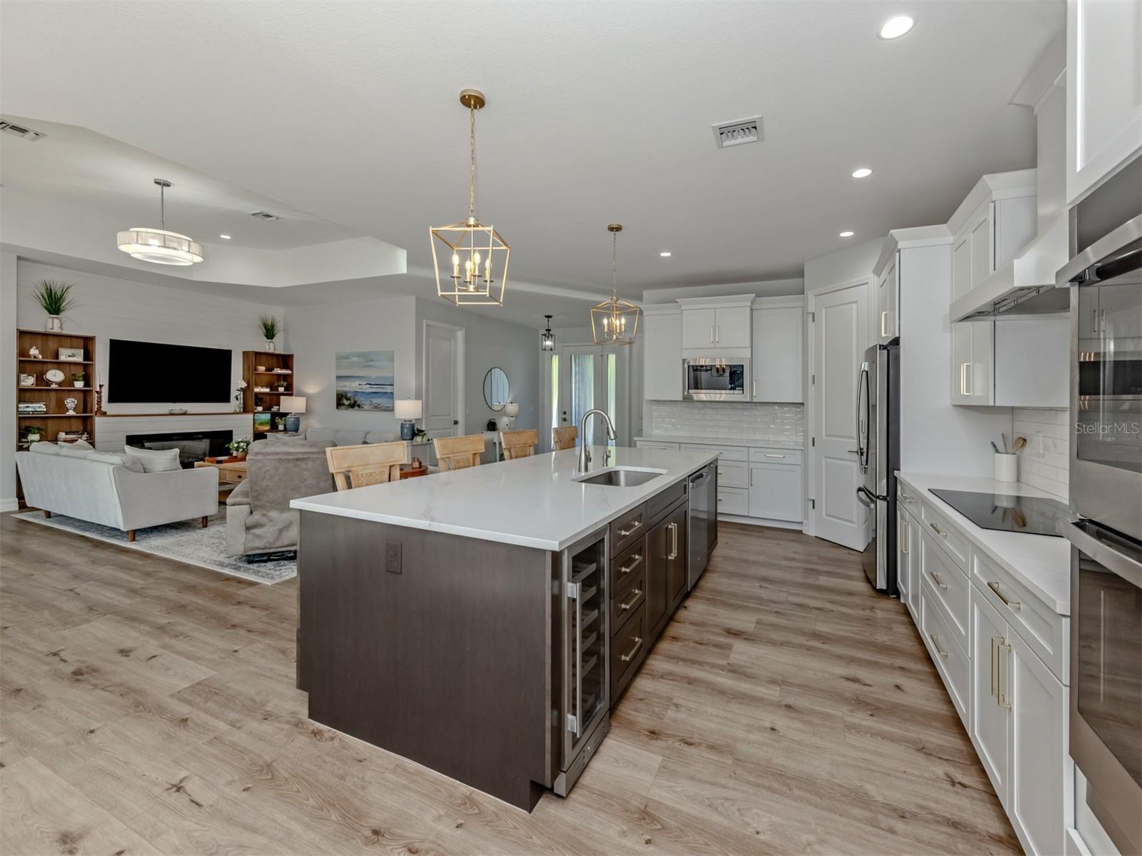 Image 9 of 47 For 851 Linden Road