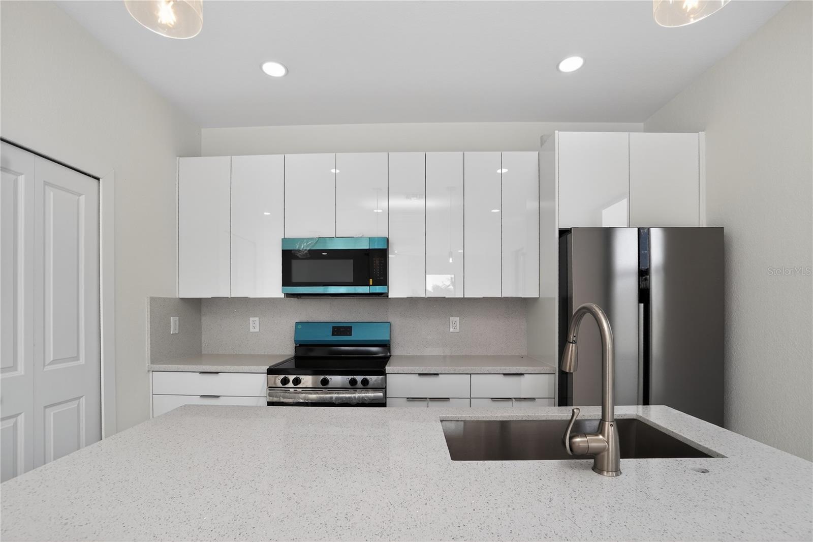 Image 12 of 65 For 336 Sunset Road