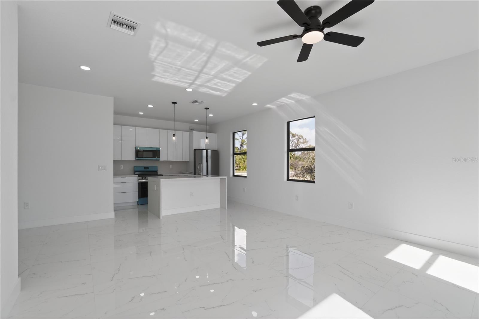 Image 22 of 65 For 336 Sunset Road