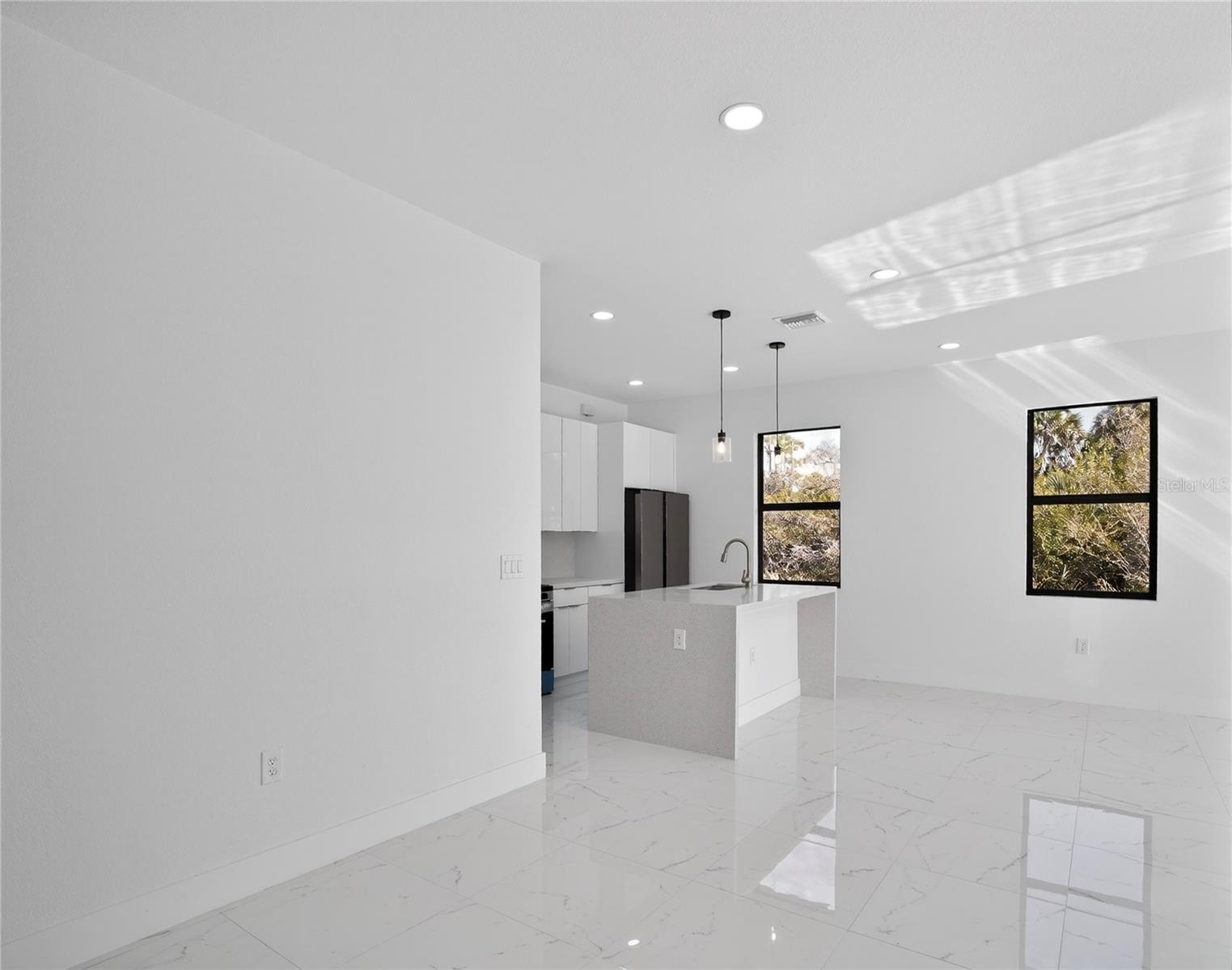 Image 38 of 65 For 336 Sunset Road