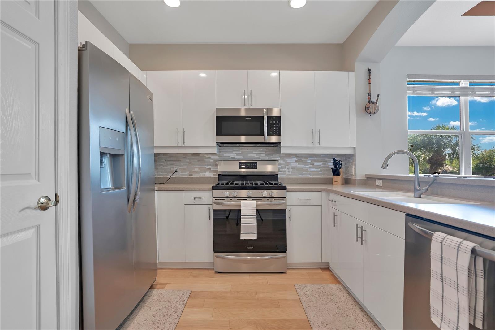 Image 10 of 76 For 926 River Basin Court 201c