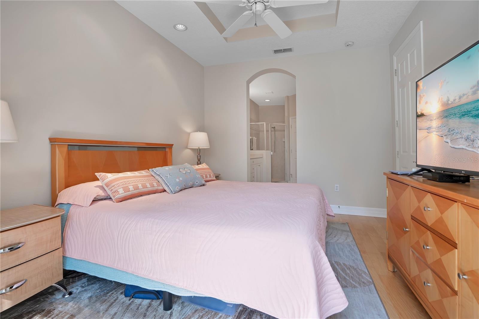 Image 15 of 76 For 926 River Basin Court 201c