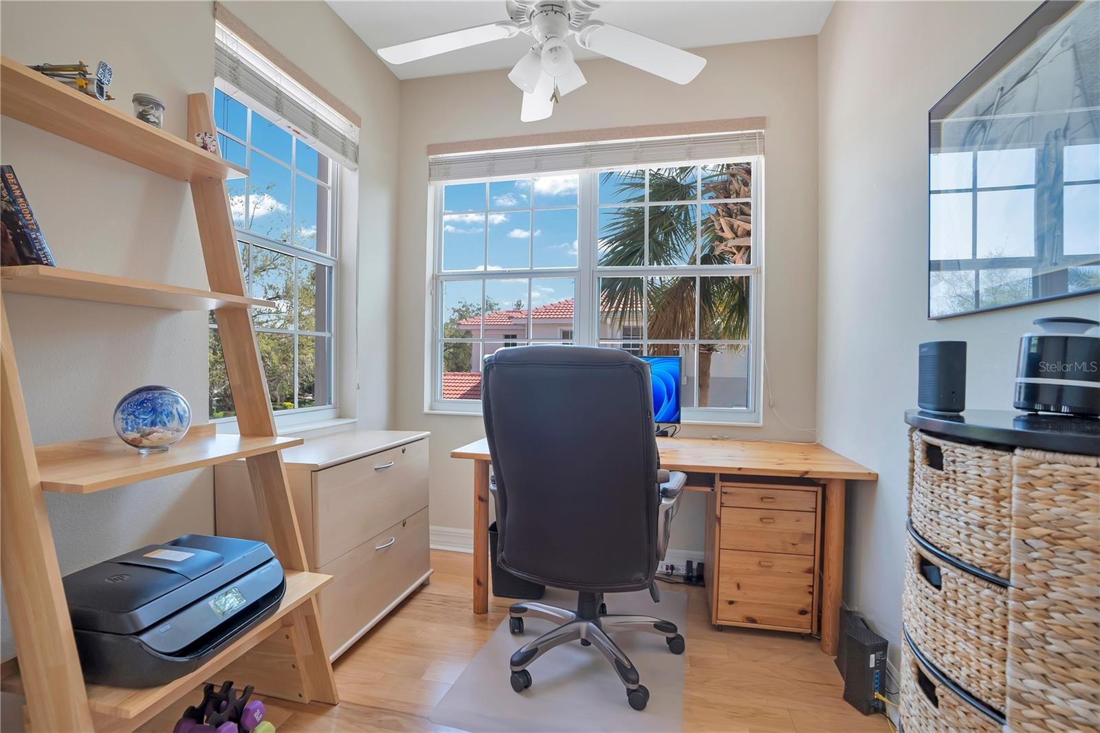 Image 17 of 76 For 926 River Basin Court 201c