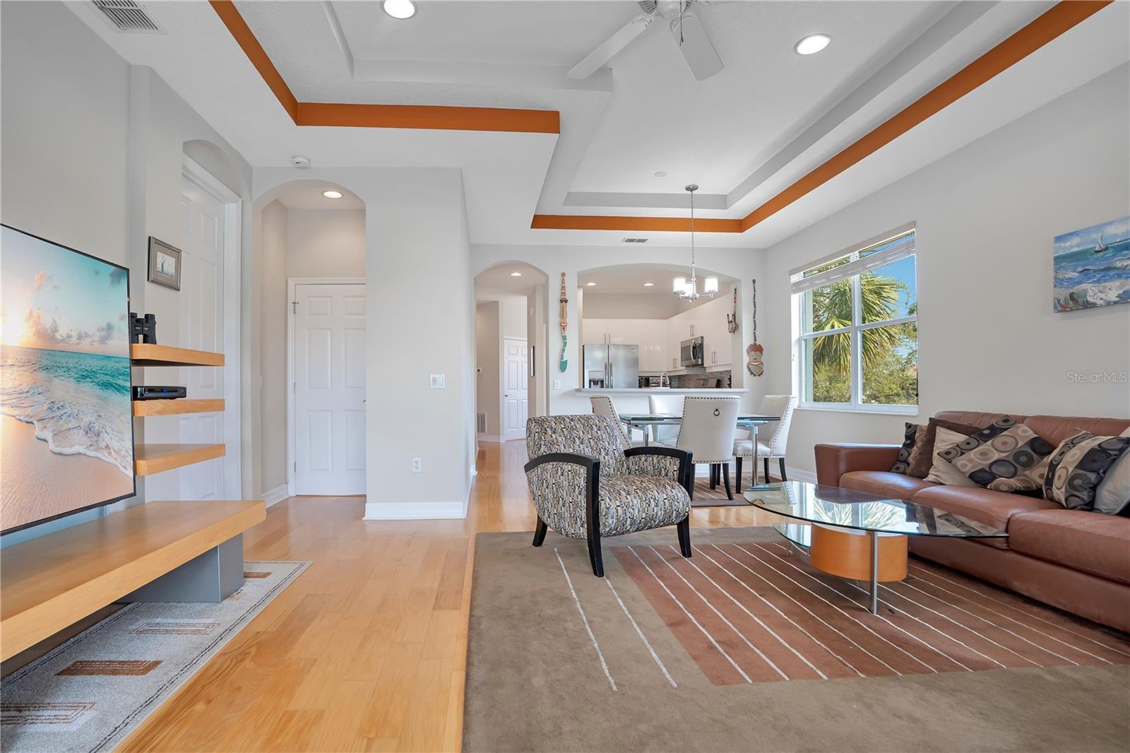 Image 9 of 76 For 926 River Basin Court 201c