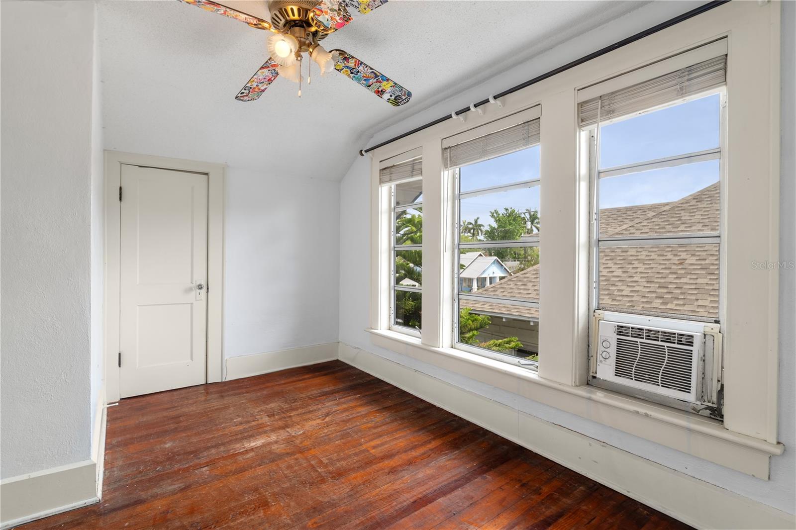 Image 24 of 29 For 1543 8th Avenue W