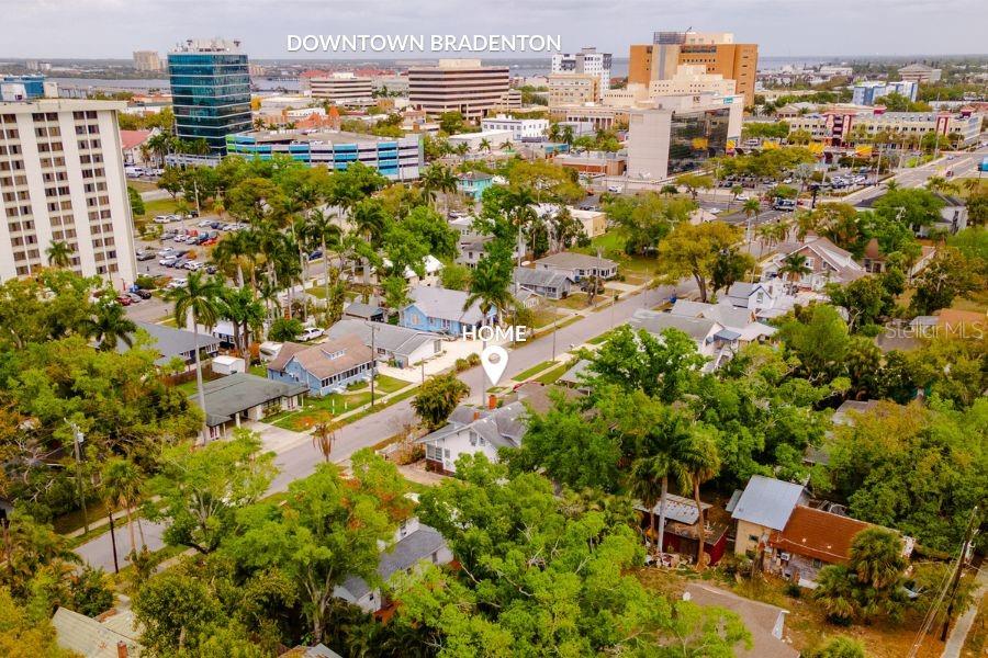 Image 3 of 29 For 1543 8th Avenue W