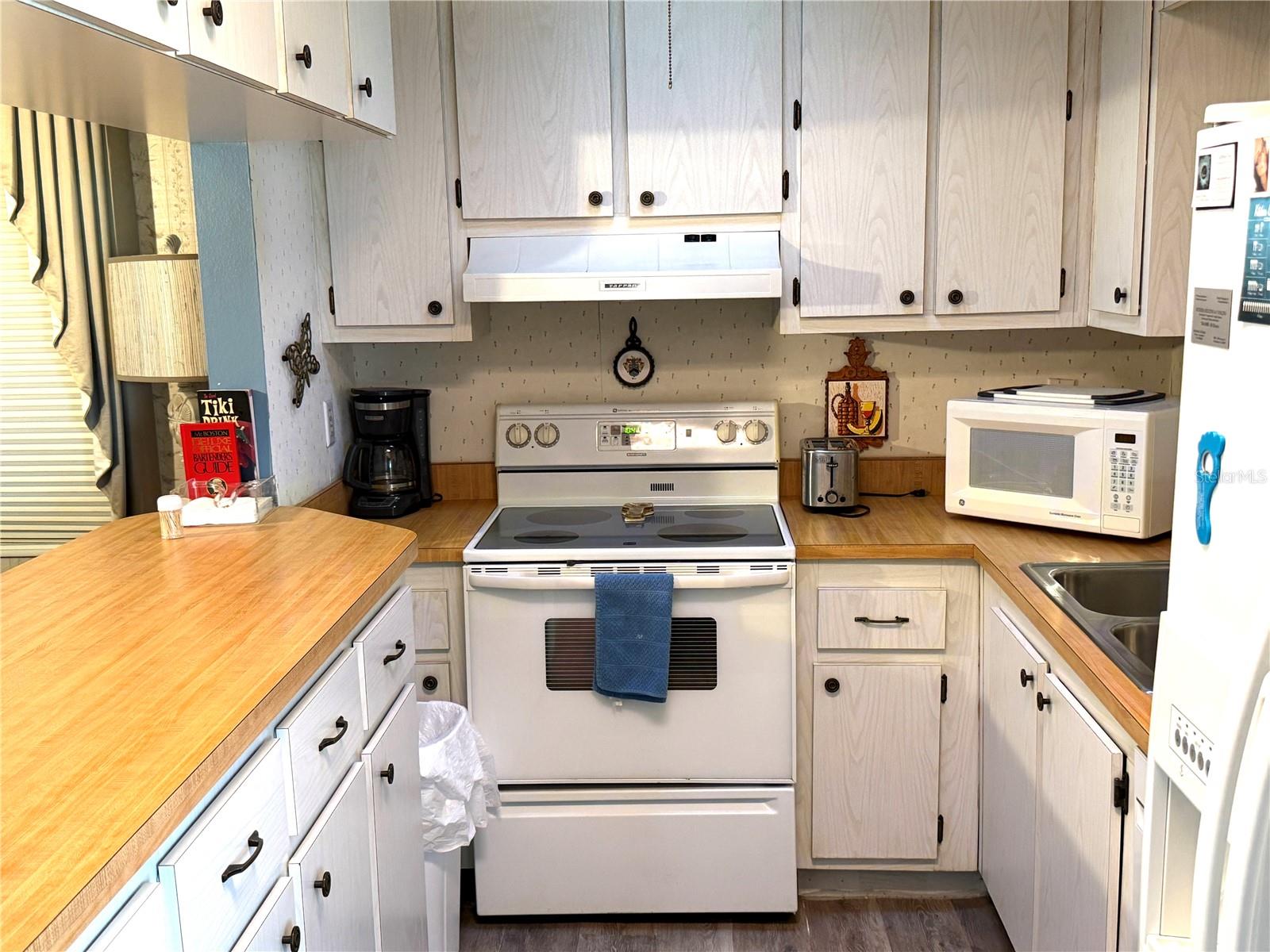 Image 14 of 42 For 390 301 Boulevard W 8a