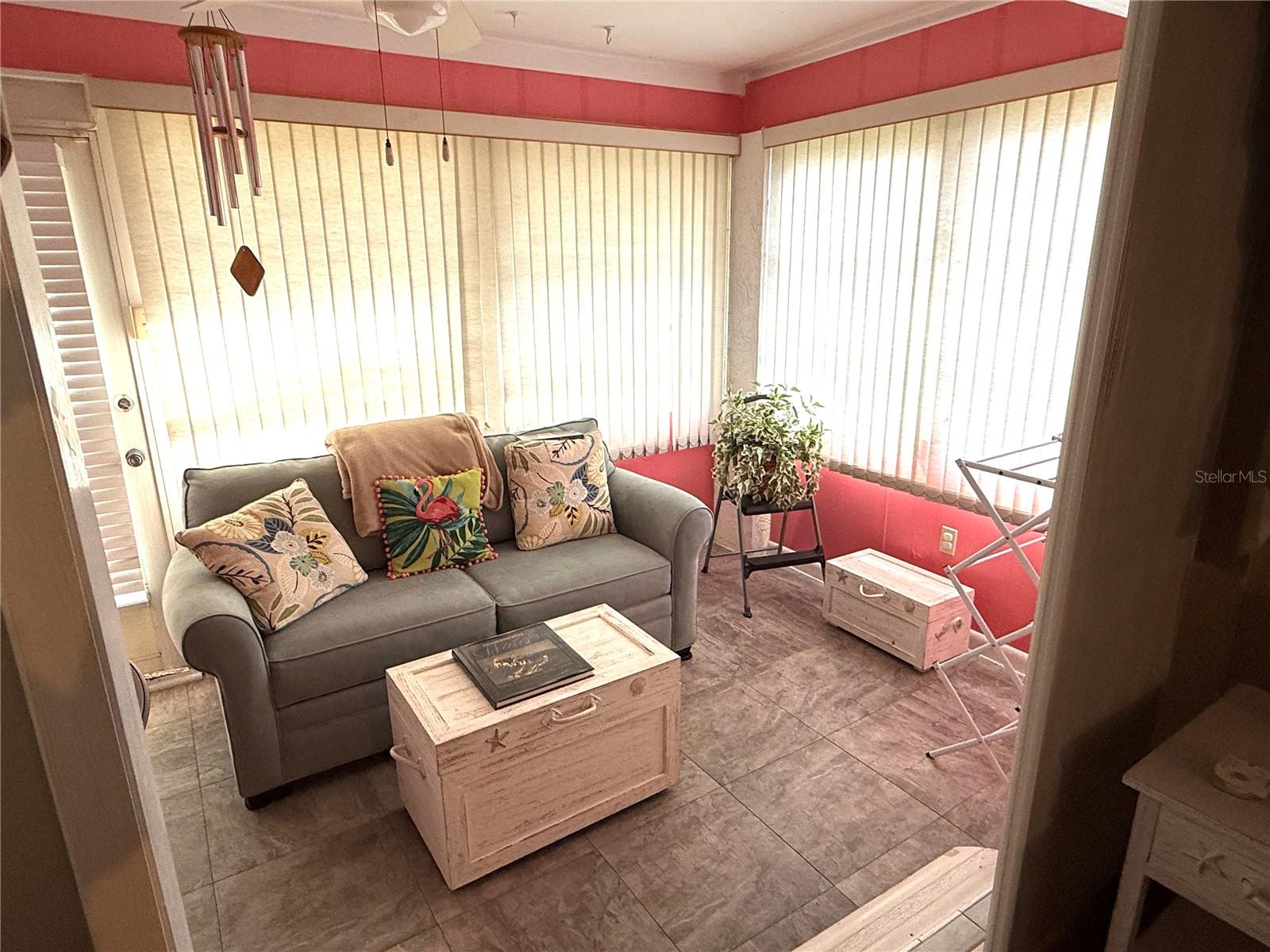 Image 18 of 42 For 390 301 Boulevard W 8a