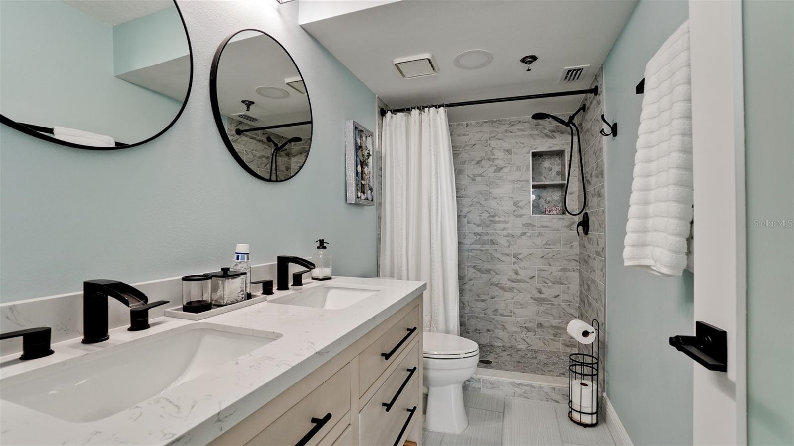 Image 24 of 66 For 4460 Fairways Boulevard 102