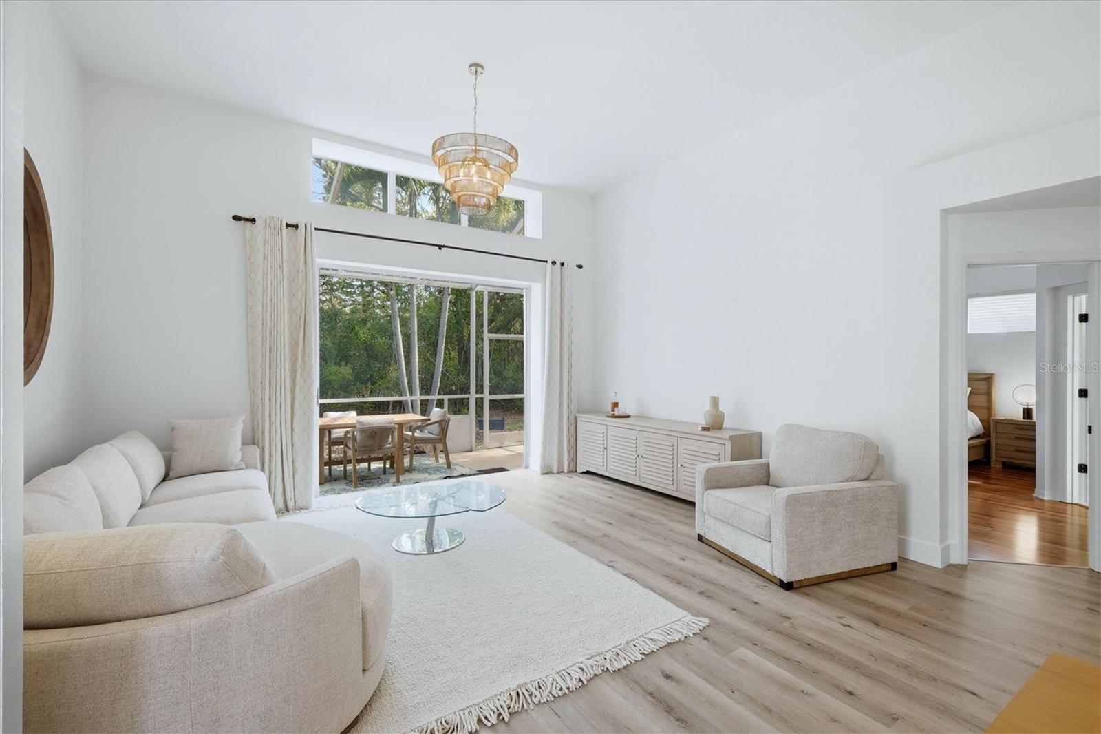 Image 10 of 50 For 7904 Hampton Court