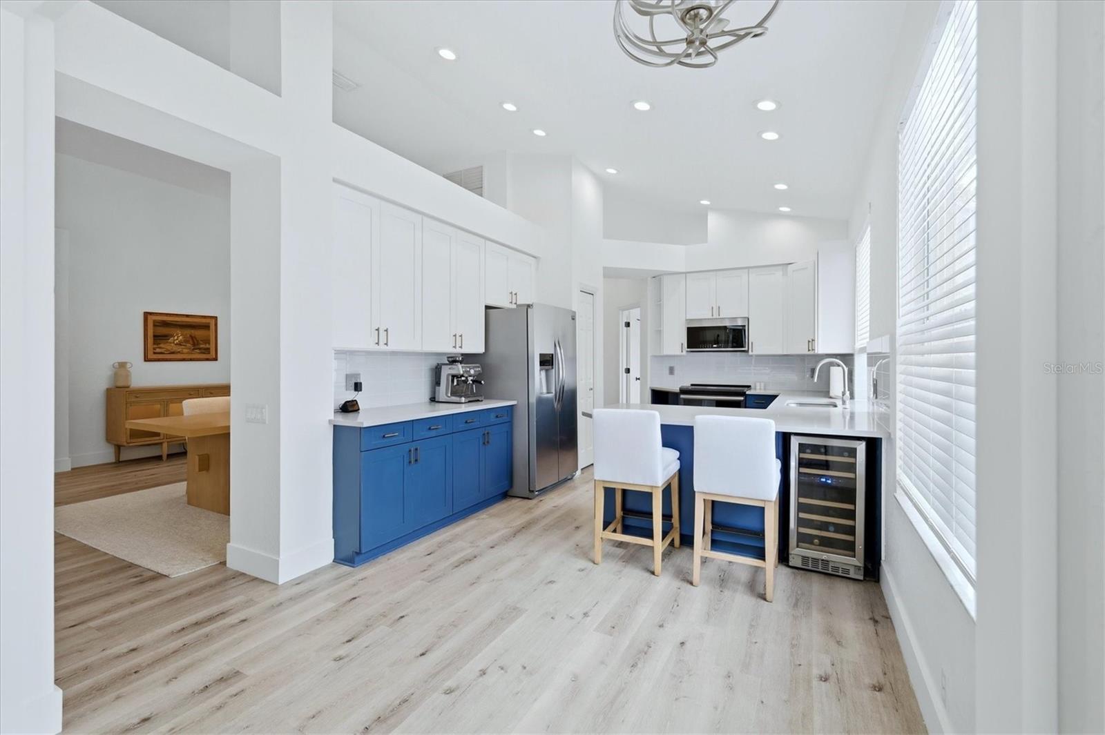 Image 11 of 50 For 7904 Hampton Court