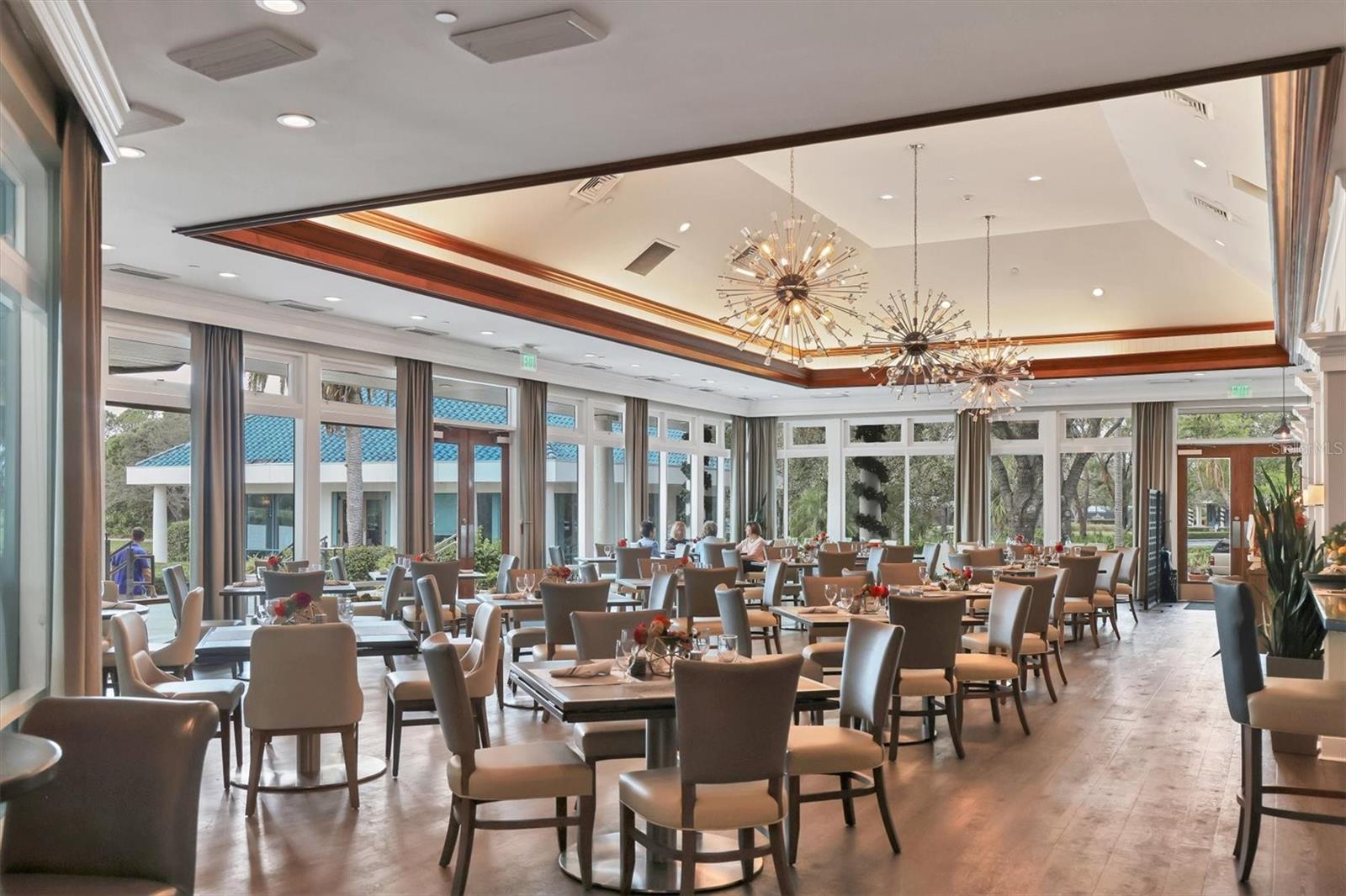 Image 37 of 50 For 7904 Hampton Court