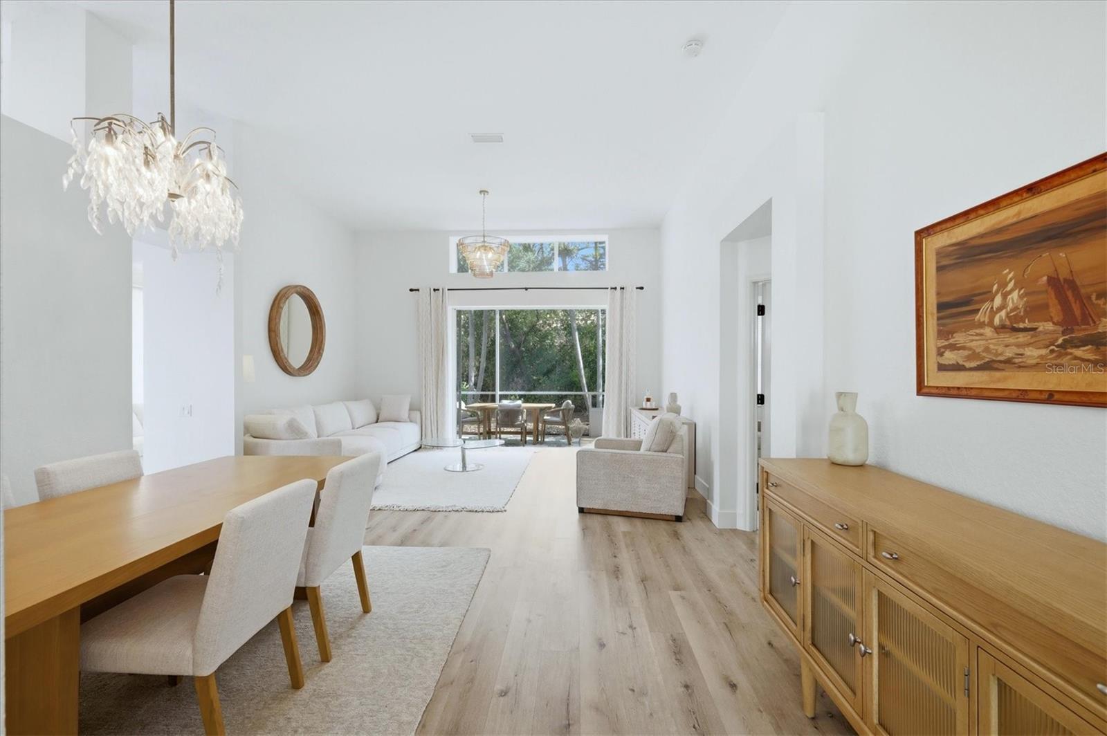 Image 8 of 50 For 7904 Hampton Court