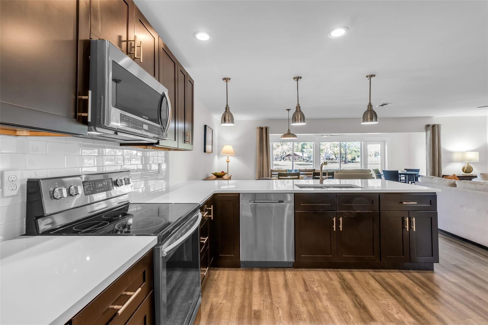 Image 12 of 46 For 5519 Palm Aire Drive