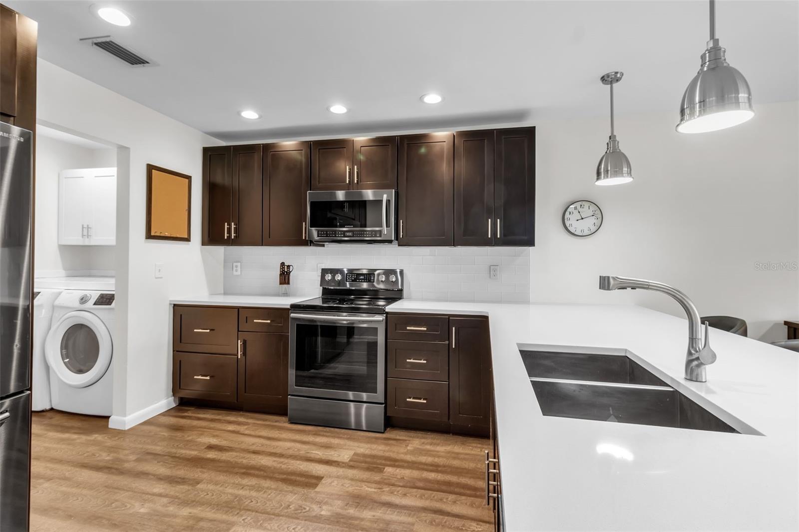 Image 19 of 46 For 5519 Palm Aire Drive