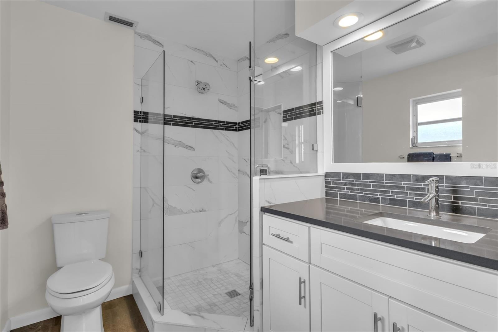 Image 28 of 46 For 5519 Palm Aire Drive