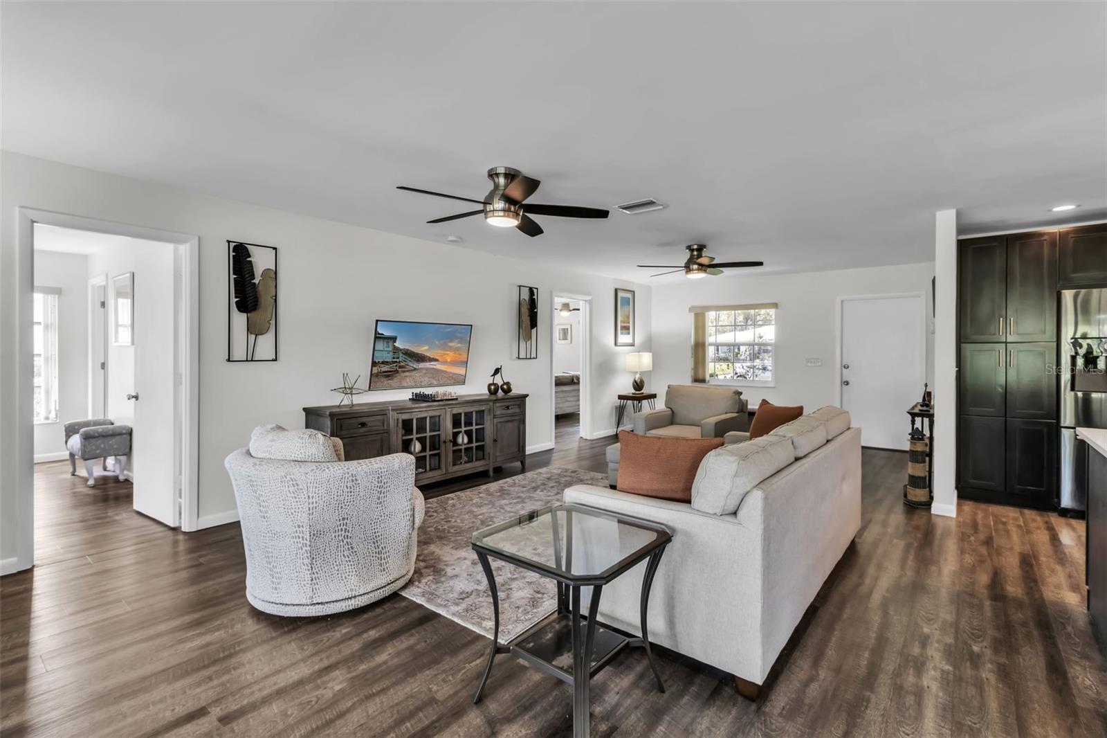 Image 5 of 46 For 5519 Palm Aire Drive