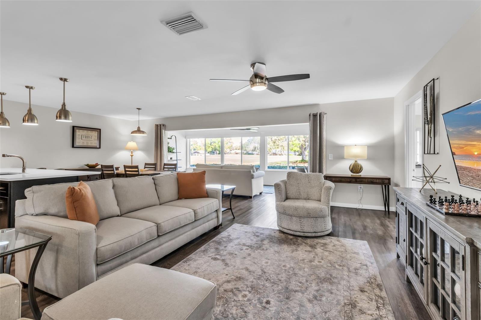 Image 7 of 46 For 5519 Palm Aire Drive