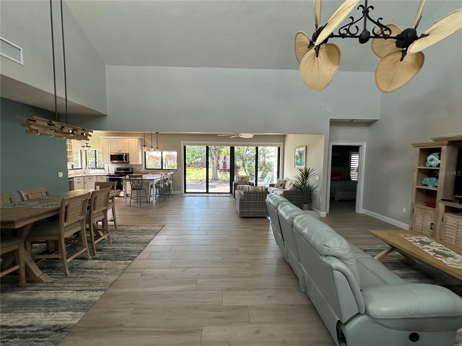 Image 15 of 48 For 195 Inlets Boulevard 195