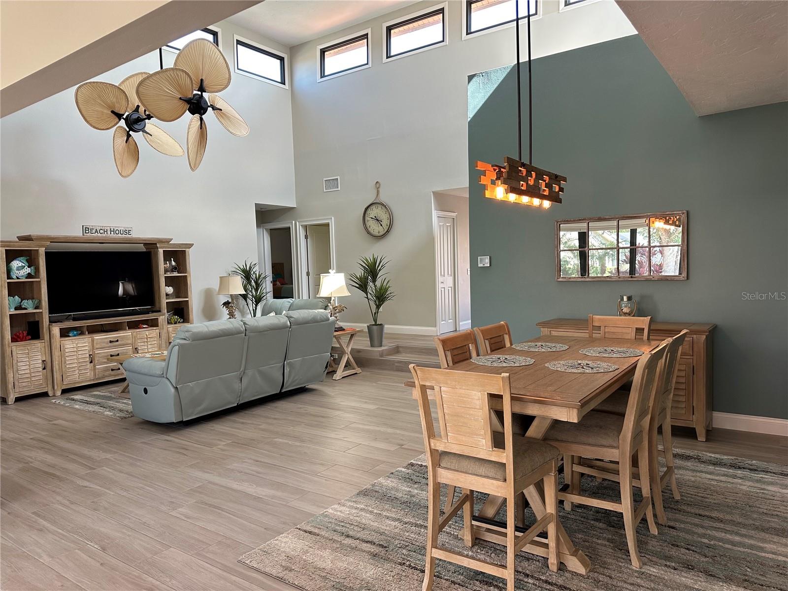 Image 19 of 48 For 195 Inlets Boulevard 195