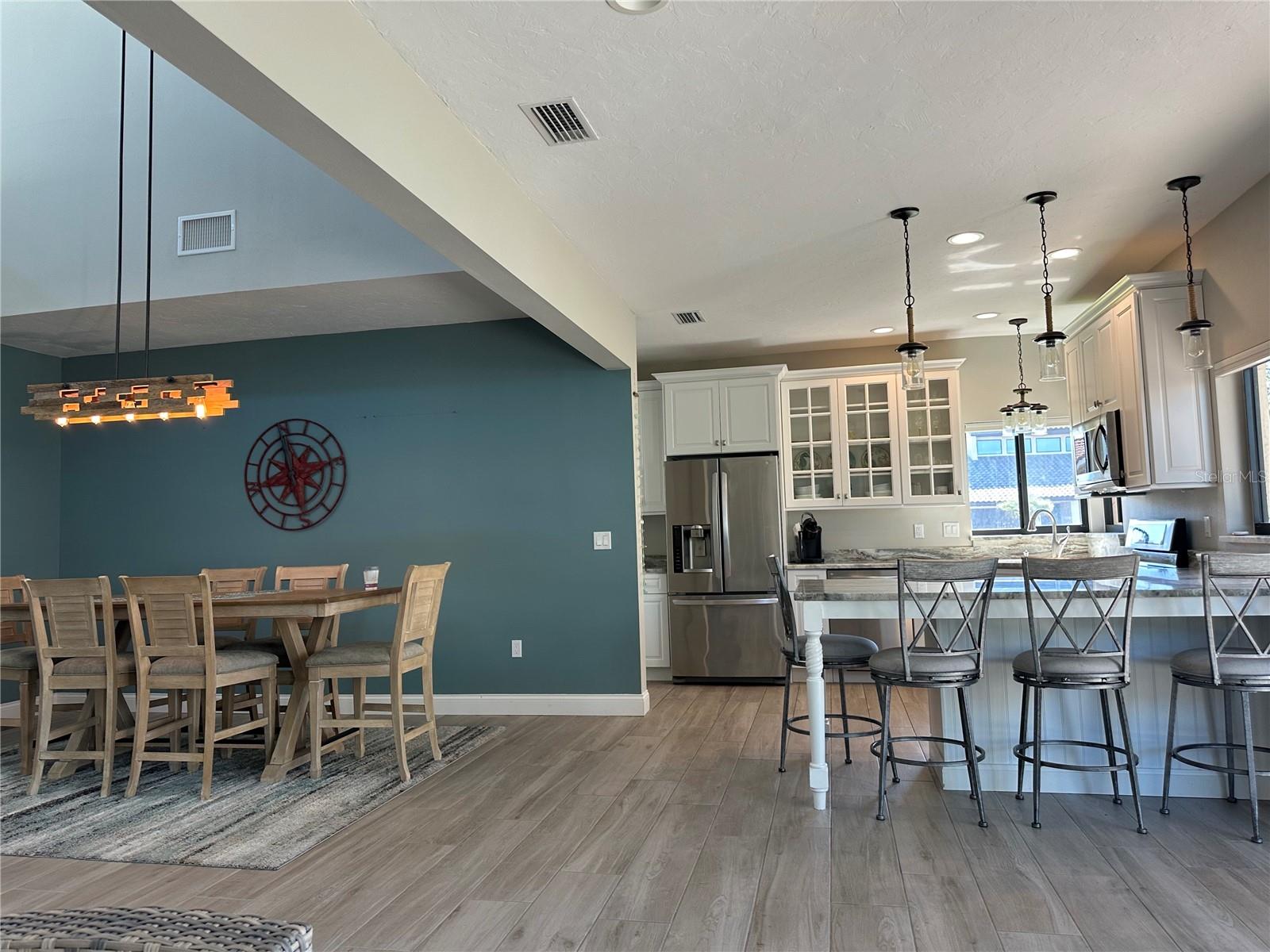 Image 20 of 48 For 195 Inlets Boulevard 195