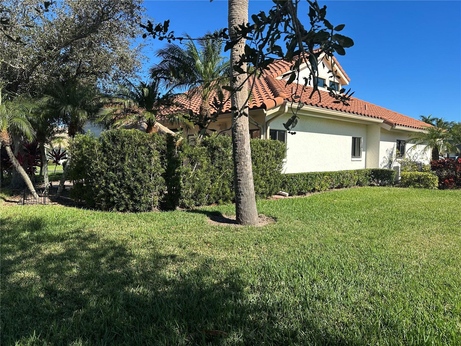 Image 4 of 48 For 195 Inlets Boulevard 195